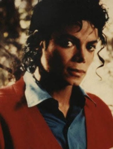 http://1.bp.blogspot.com/_1xCtKaC1GfM/TFh5MSqxG2I/AAAAAAAAAGM/nhpMh2mFfWI/s1600/Michael+Jackson+(2174).jpg